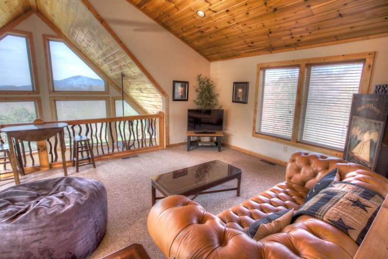 Outback Lodge | 3 Bdr Cabin in Helen GA | Affordable Luxury